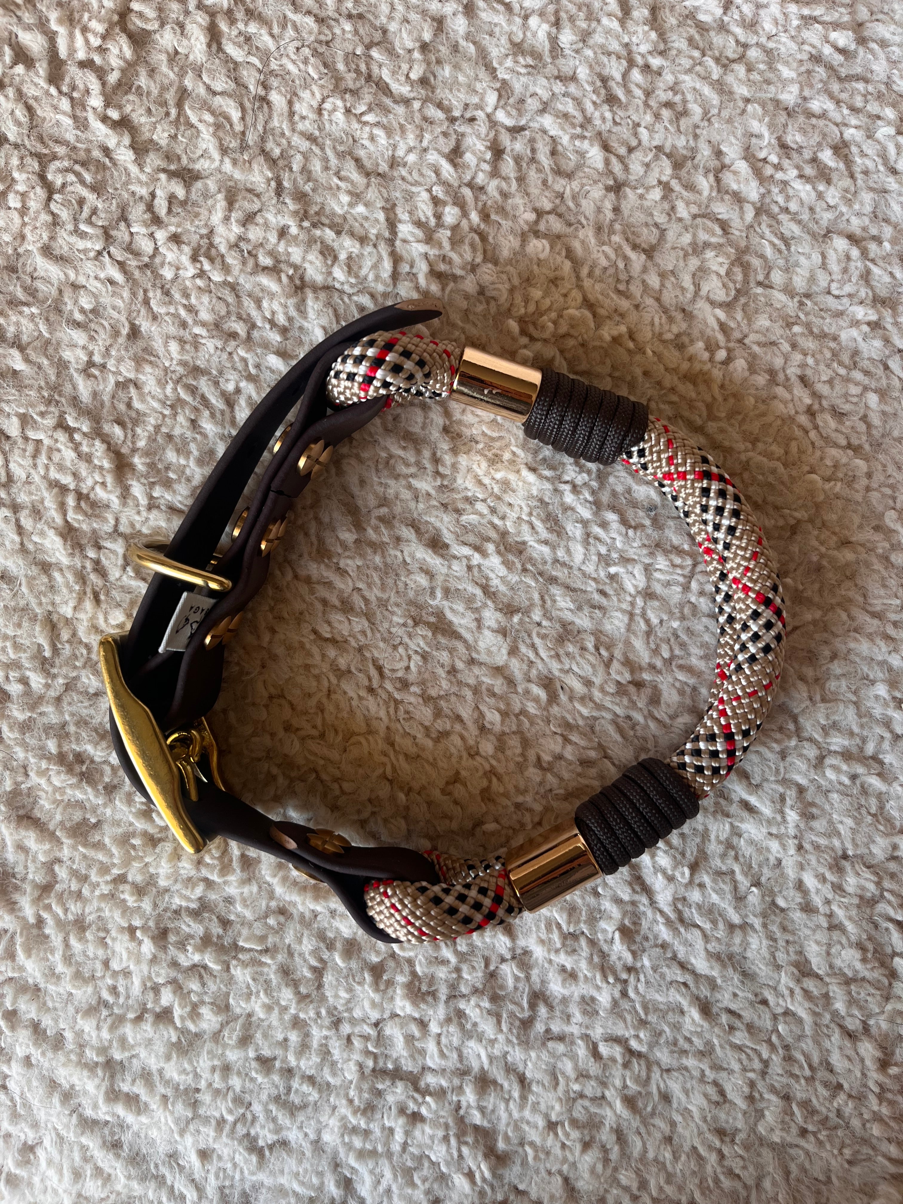 Collier British Check