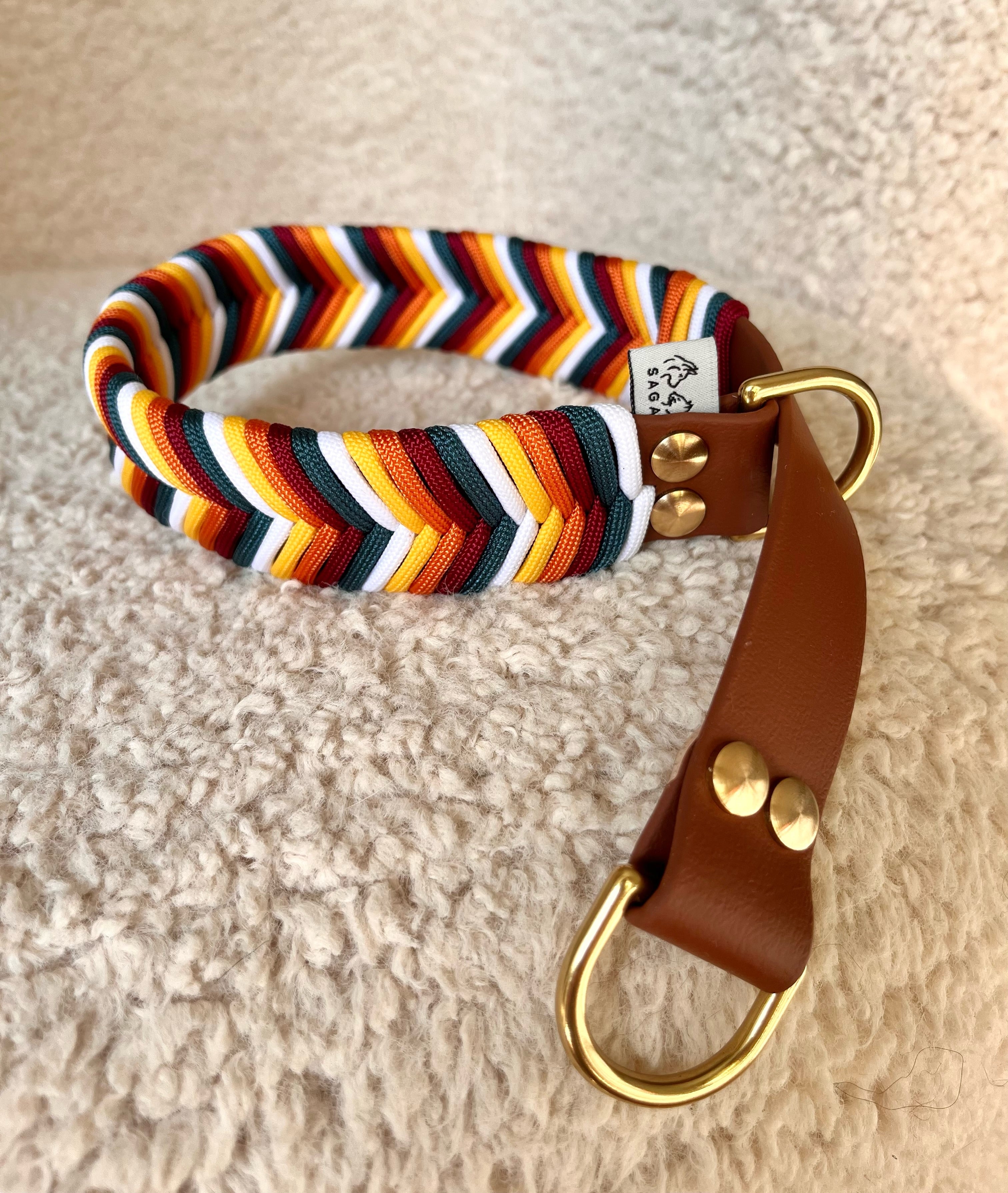 Collier Santiago