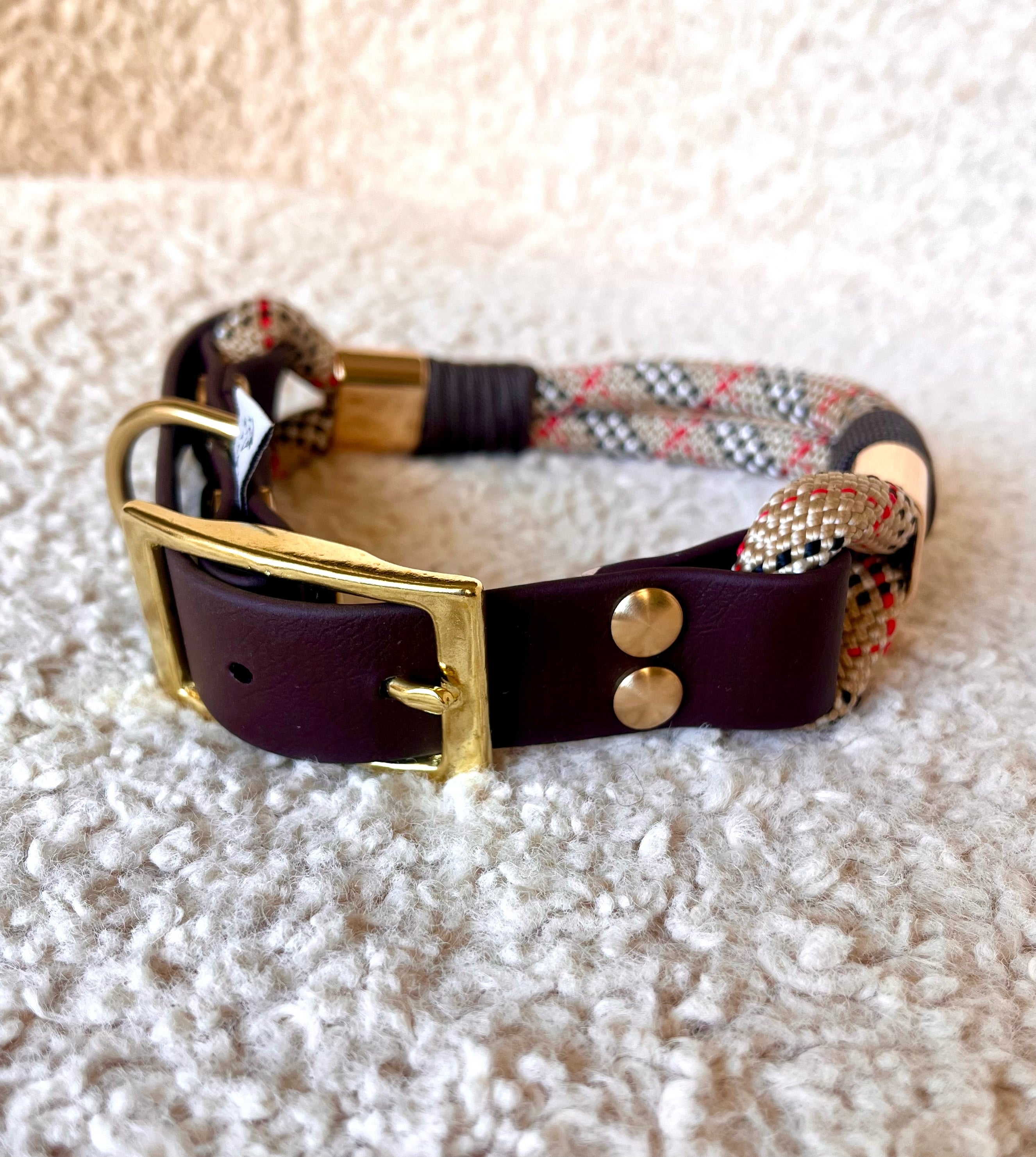Collier British Check