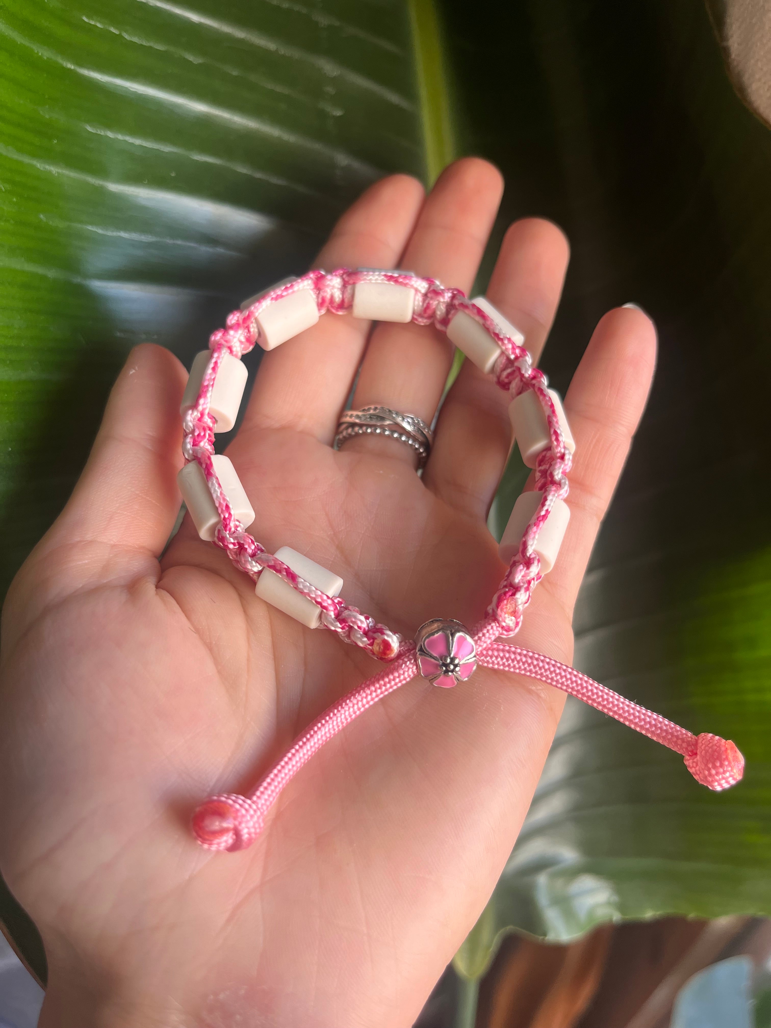 Collier antiparasitaire en perles de céramique